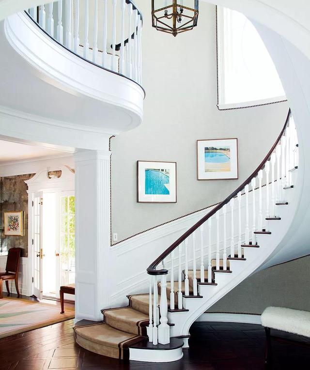 求你了！別再這樣掛畫了，真是浪費了你家的裝飾墻