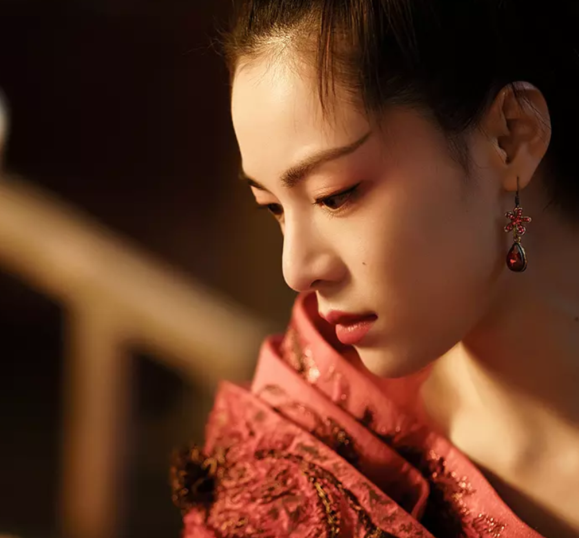 小艾猜电影：一场人与妖的爱情传说，你能猜出其中讲述的是什么故事吗