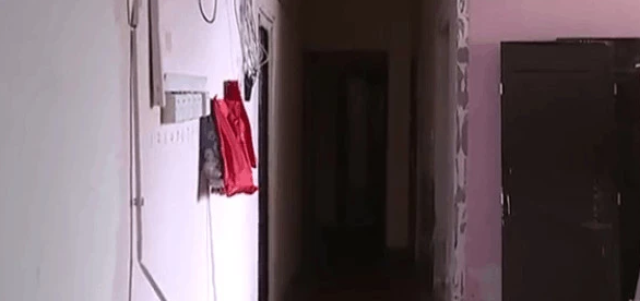 房子被改造成十间房出租，房东解约被索赔3万，租客: 我光脚不怕穿鞋的