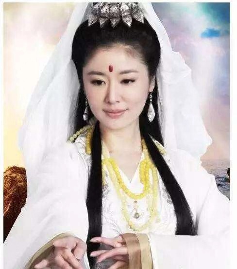 4位女星观音扮相，最后一位最经典，甚至与画像相差无几