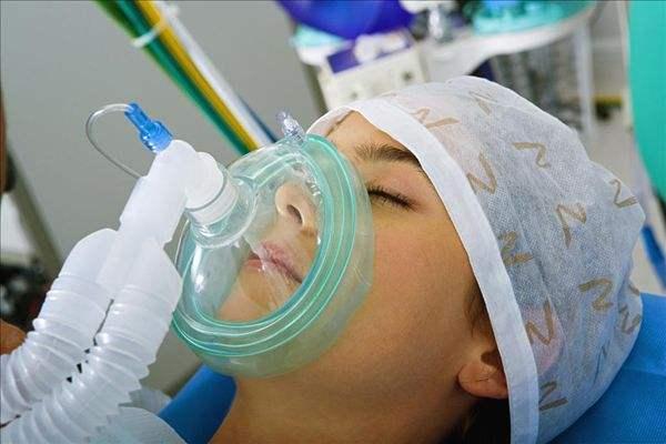 老婆，我不得不让你回家等死了，我和女儿还要活下去