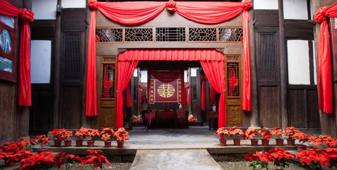 《初刻拍案惊奇》由两个人嫁娶，能够看出古代人对于这两点很重视