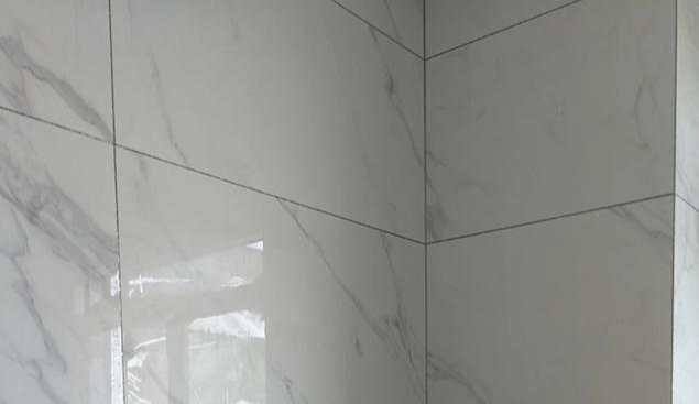 厨房和卫生间墙砖分别是白色和黄色做美缝，分别用什么颜色的美缝剂？