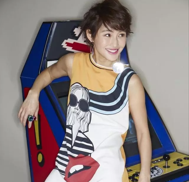 继赵丽颖之后，又一个农村女孩要火了！女配成功逆袭