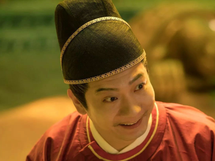 宦官蔡伦，一生政治作为不堪入目，却因发明造纸术而闻名世界