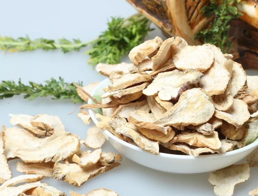 西洋参|西洋参是“肝脏保护神”，能健脾养胃、滋阴补肾，这几种人要常吃