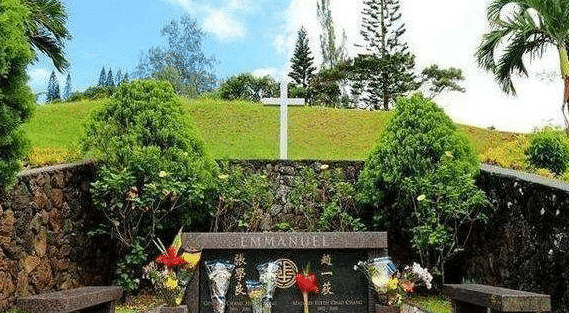 「张作霖」张作霖张学良父子俩墓地: 一个风景如画, 一个破败不堪