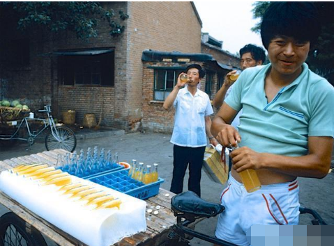 中国1980年代老照片：炎炎夏日的生活记忆