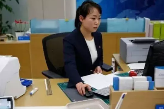 美国|“男人三不娶,护士幼师银行女”,并非职业歧视,原因很“现实”