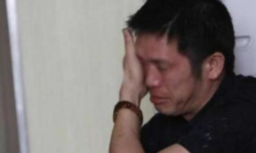 9岁女孩走路“狂扭”屁股，纠正都没用，父亲知道原因后报警了！