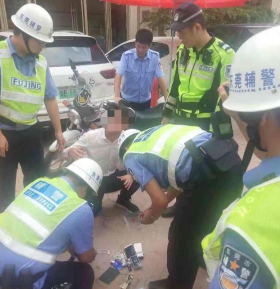 大岭山一女子被挟持，成功自救还用温情感化劫犯自首