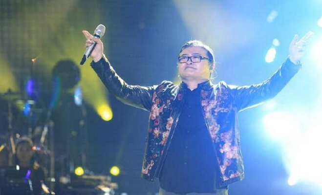 比刘欢还大牌的歌手，安排私人飞机接送，一首歌火遍全国