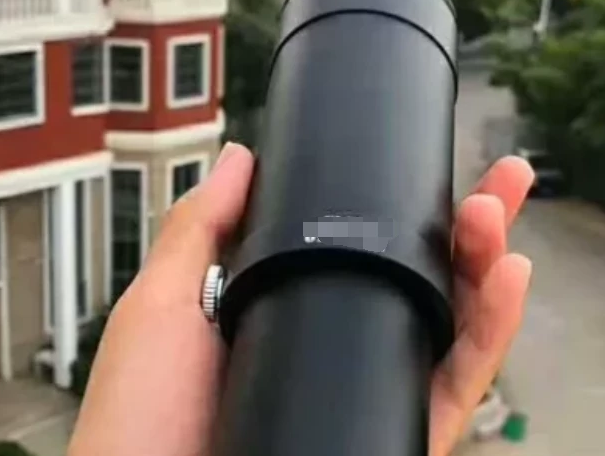 大学宿舍查“违禁品”，男生的能够理解，看到女生宿舍：不敢想象