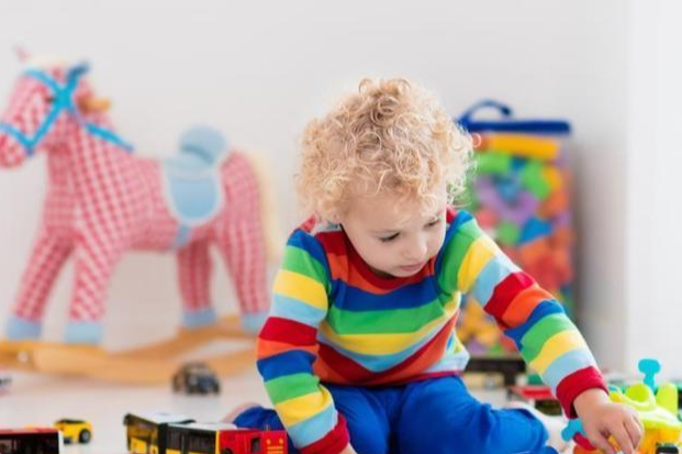 邻居小孩身体不舒服，是甲醛造成的，罪魁祸首是此物