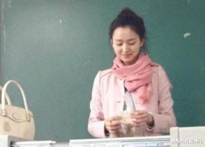 金喜善■“最美女老师”火了,长相酷似金喜善,学生抢着来上课