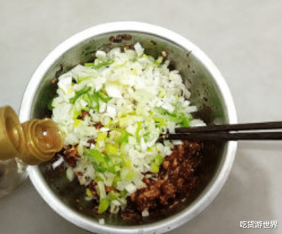 大葱|秋冬季,萝卜靠边站,最该吃的蔬菜是它,营养极高,烙馅饼最好吃