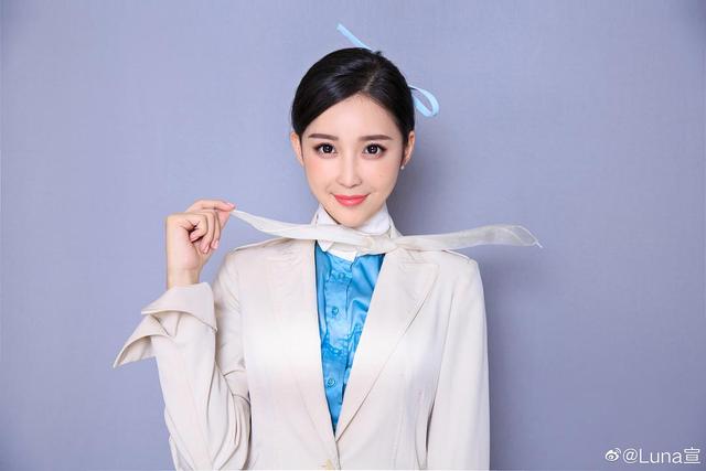 潘玮柏|潘玮柏官宣结婚！妻子背景被扒，交往期间仍跟吴昕录恋爱节目