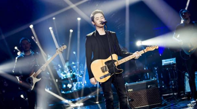 梁博|曾是好声音最水冠军 ，如今凭一首歌翻身，被选手疯抢尊称老师