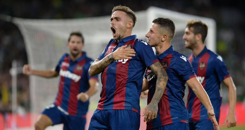 皇家贝蒂斯:今日足球:004莱万特 VS 塞维利亚007皇家贝蒂斯 VS 格拉那达