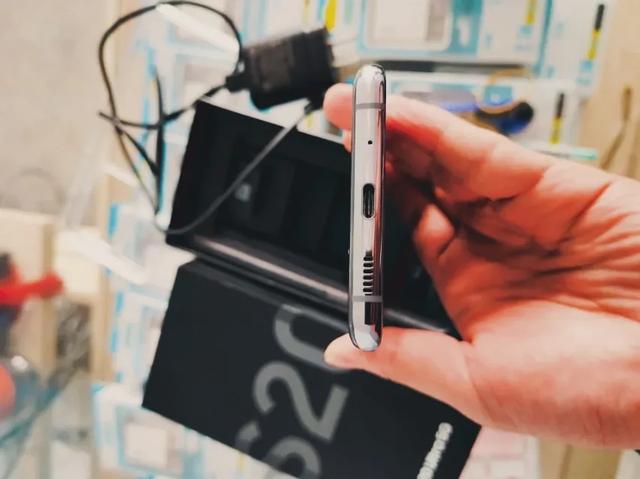 骁龙865|大降1000,昔日骁龙865猛虎无奈让路?120Hz+12G运存