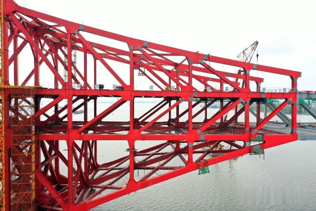 [民警]“世界第一跨”明珠湾大桥边跨合龙！