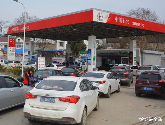 |月薪多少才能养一辆十万的车？过来人：不要变成“车奴”