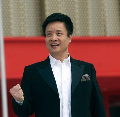 阎维文|他是知名歌唱家，国家一级演员，5次上春晚，陪妻子抗癌30年