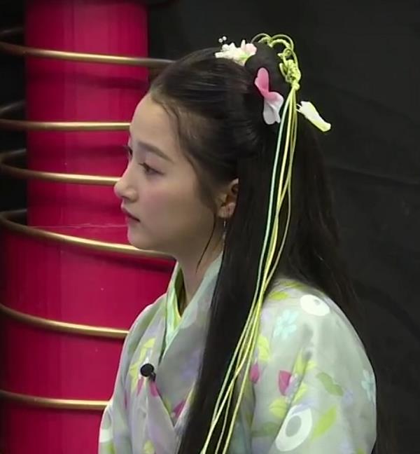 沈腾|王牌家族直播造型,沈腾贾玲挑战胖版帝君凤九,看到华晨宇:我心动了!