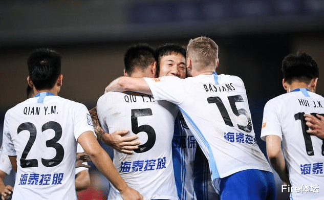 中超|2-2！中超上演疯狂一战！943万劲旅85分钟领先，最后3分钟遭重创