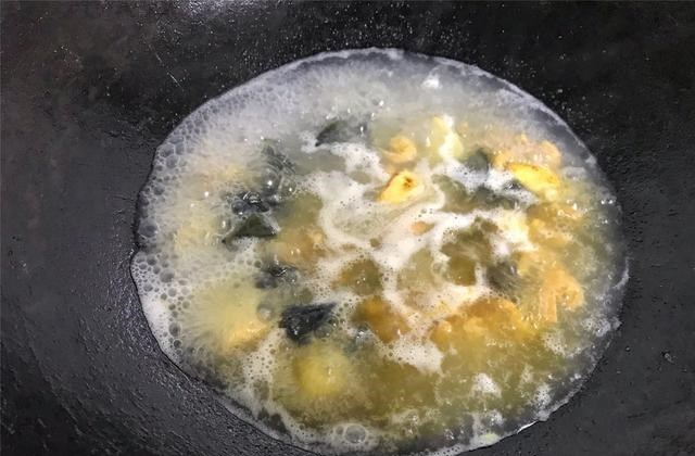 『苋菜』端午前后这菜正当季，2块钱1把，简单一煮，营养赛鸡蛋，老少皆宜