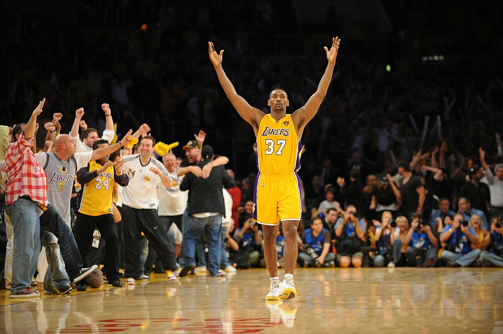 湖人队|拒绝加盟火箭,放弃联手恩比德保罗,38+16超巨道出空降湖人原因