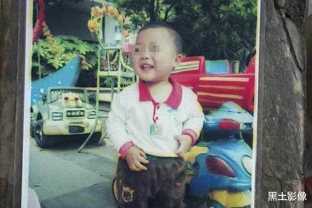 黑土影像|四川一家4口3人患癌2人病逝，妻子去世前丈夫承诺：一定救活孩子