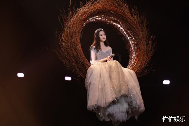 迪丽热巴|迪丽热巴自曝想去国外学钢琴遭家人反对,从此就有离家出走的想法