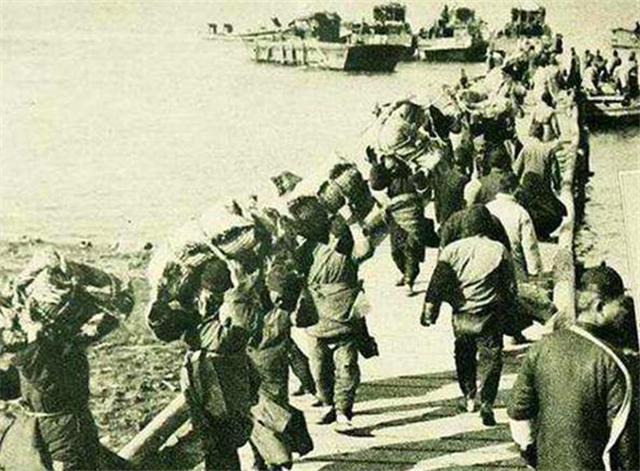 「八路军」当年八路军借了她7000斤粮食，建国后，她宁愿饿死也不去要