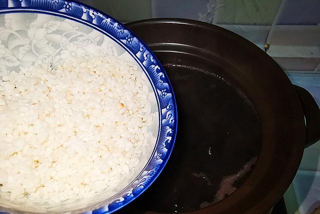立冬|明日立冬，别忘了喝这暖身粥，黑白红3种食材搭配，补全营养过冬
