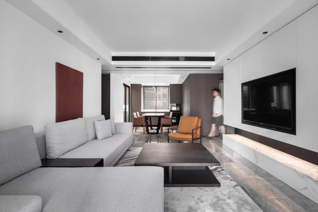 退休|140㎡意式私宅，极简让空间更分明