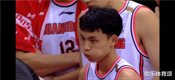 广东男篮|9分战胜广厦！你是否注意到，有个广东王牌末节被弃用了，杜峰真牛逼