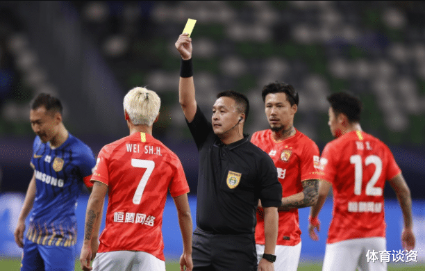 广州恒大|4场0进球！恒大新星成伪巨头，只会虐菜+引冲突，对比武磊差太多了