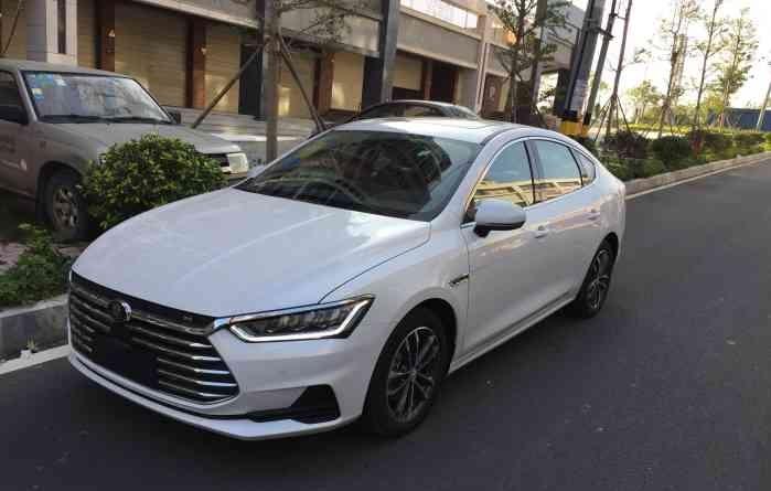 比亚迪秦pro@花10万买辆比亚迪秦Pro，开了两个月车主表示：兼备运动与家用！