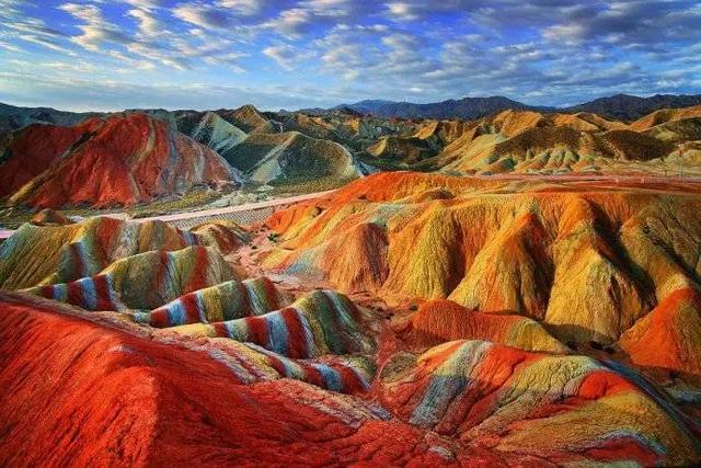 「甘肃」走完这个省，你就相当于看遍了大半个中国