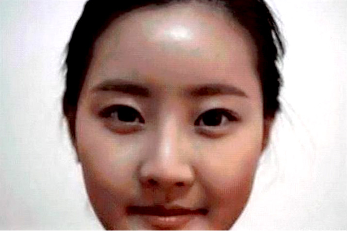 「赵丽颖」一位花100万整成赵丽颖，一位天生撞脸赵丽颖，看到照片后，这差距！