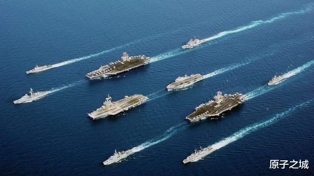 东风-41弹道导弹■美卫星拍到神秘\航母\，全副武装现身海峡，是从哪冒出来的？