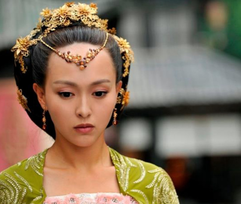 迪丽热巴@女星最丑古装发型：热巴上榜，杨幂也未能幸免，最后一个丑哭了？