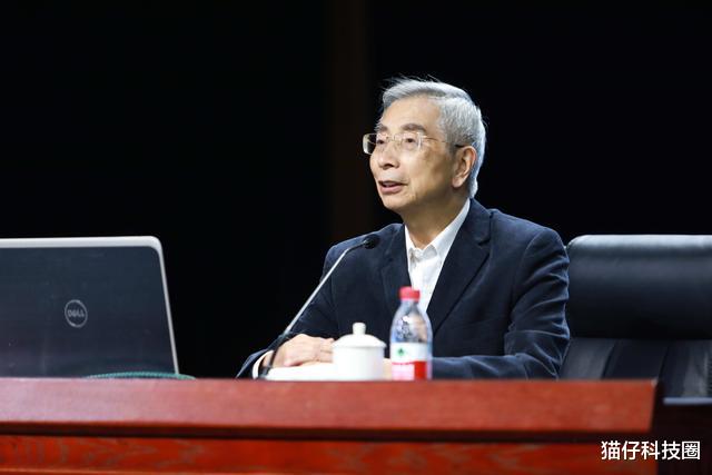 操作系统|终于开始啦？中国院士宣布好消息，美科技巨头始料未及