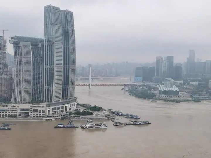 重庆|现场直击！40年来最大洪水过境重庆，主城多地被淹