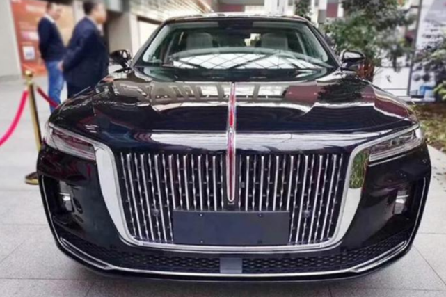 『红旗h9』了不起的中国造！红旗H9实车获好评，关键价格不贵，档次还高