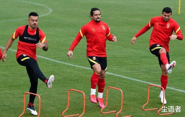 中国足球:中国足球归化潮让邻国慌了?韩国主帅提出这样的观点,你认同吗