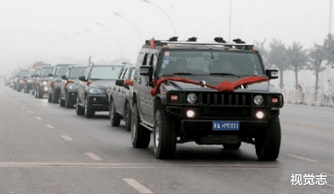 视觉志|那个身价千万的网红,终于被你们毁了