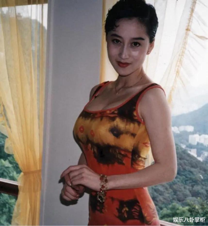 利智■和赌王何鸿燊成忘年交,五姨太候选人利智,为何转身嫁给李连杰?