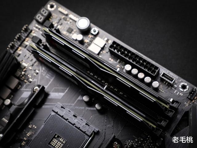 内存条|内存单根16G和两根8G有多大差别？原来里面的讲究这么多，绝了！